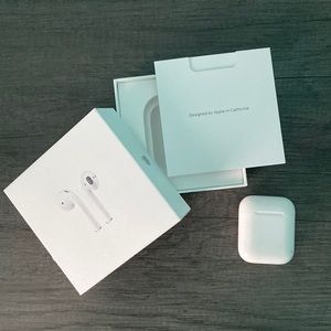 Airpods 2nd Generation & Charging Case